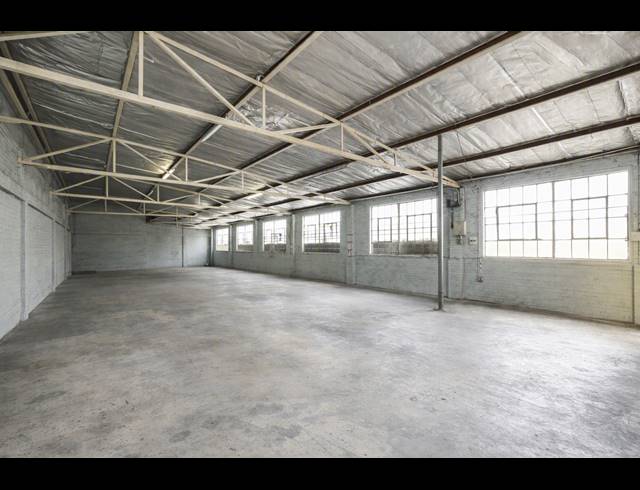 2,986M² WAREHOUSE FOR SALE IN SPRINGFIELD